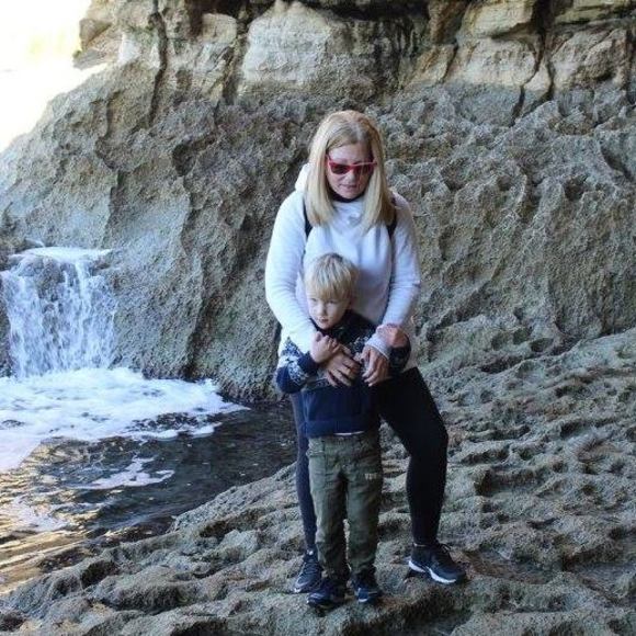 Meet your Posher, Lisa - Picture 1 of 1